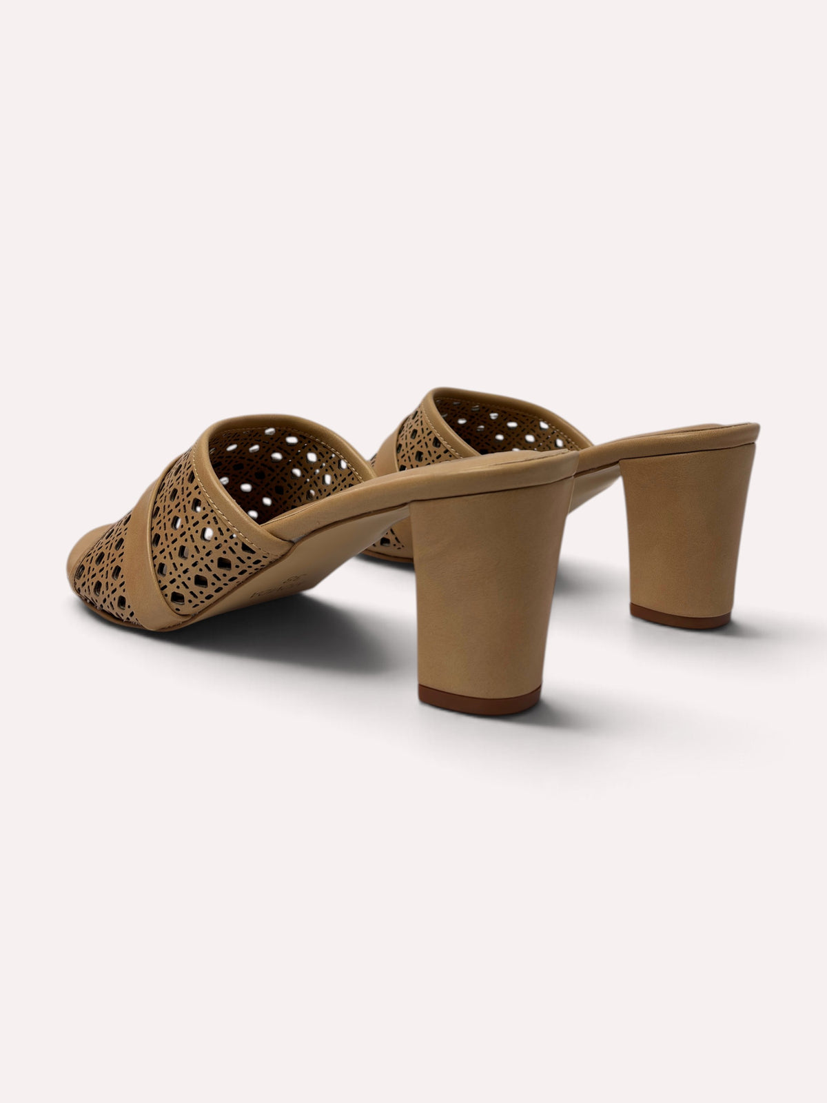 Canela Laser-Cut Mule Block Heel – Camel
