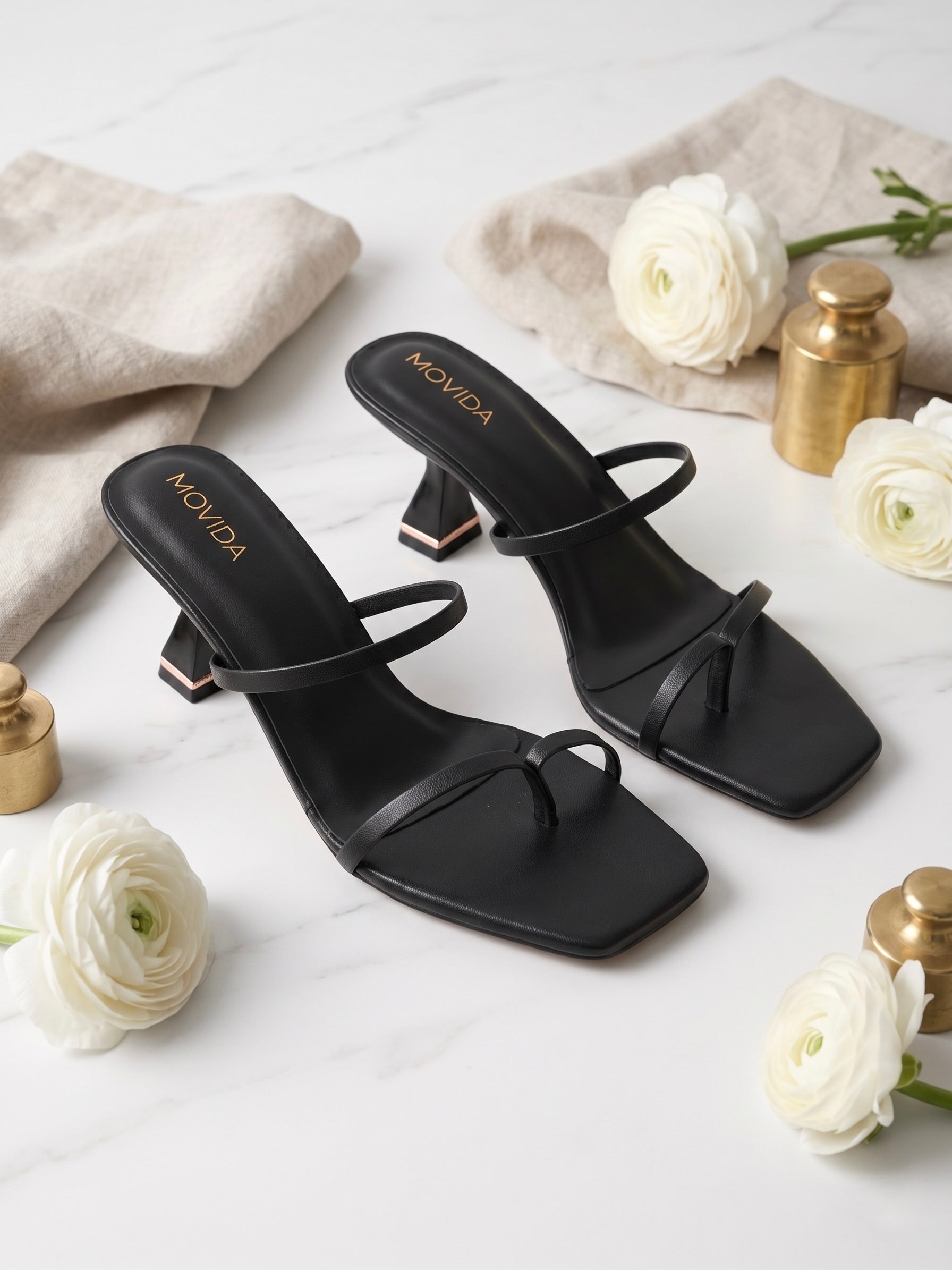 Heel Strap Toe Ring Sandal - Black
