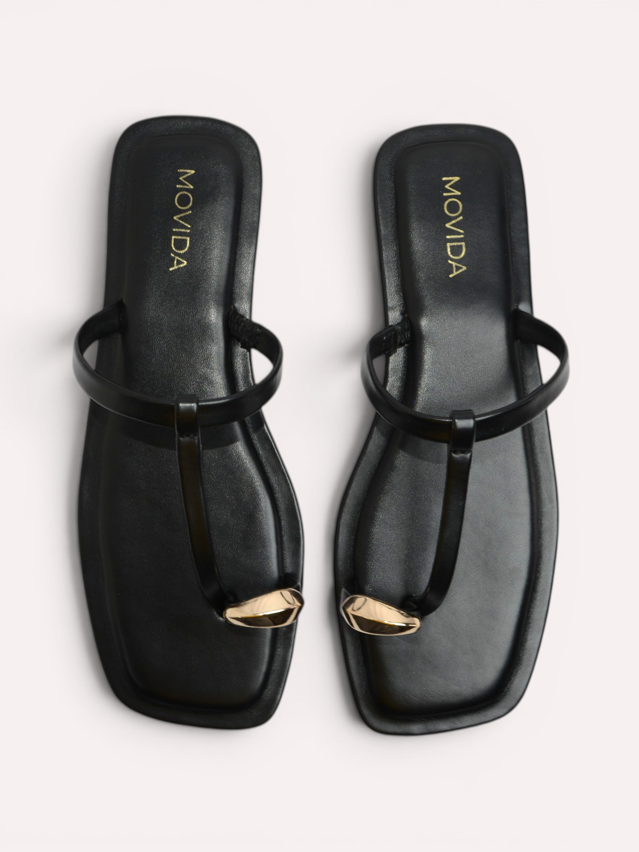 Sable Gold Shell T-Bar  Thong Sandal – Black