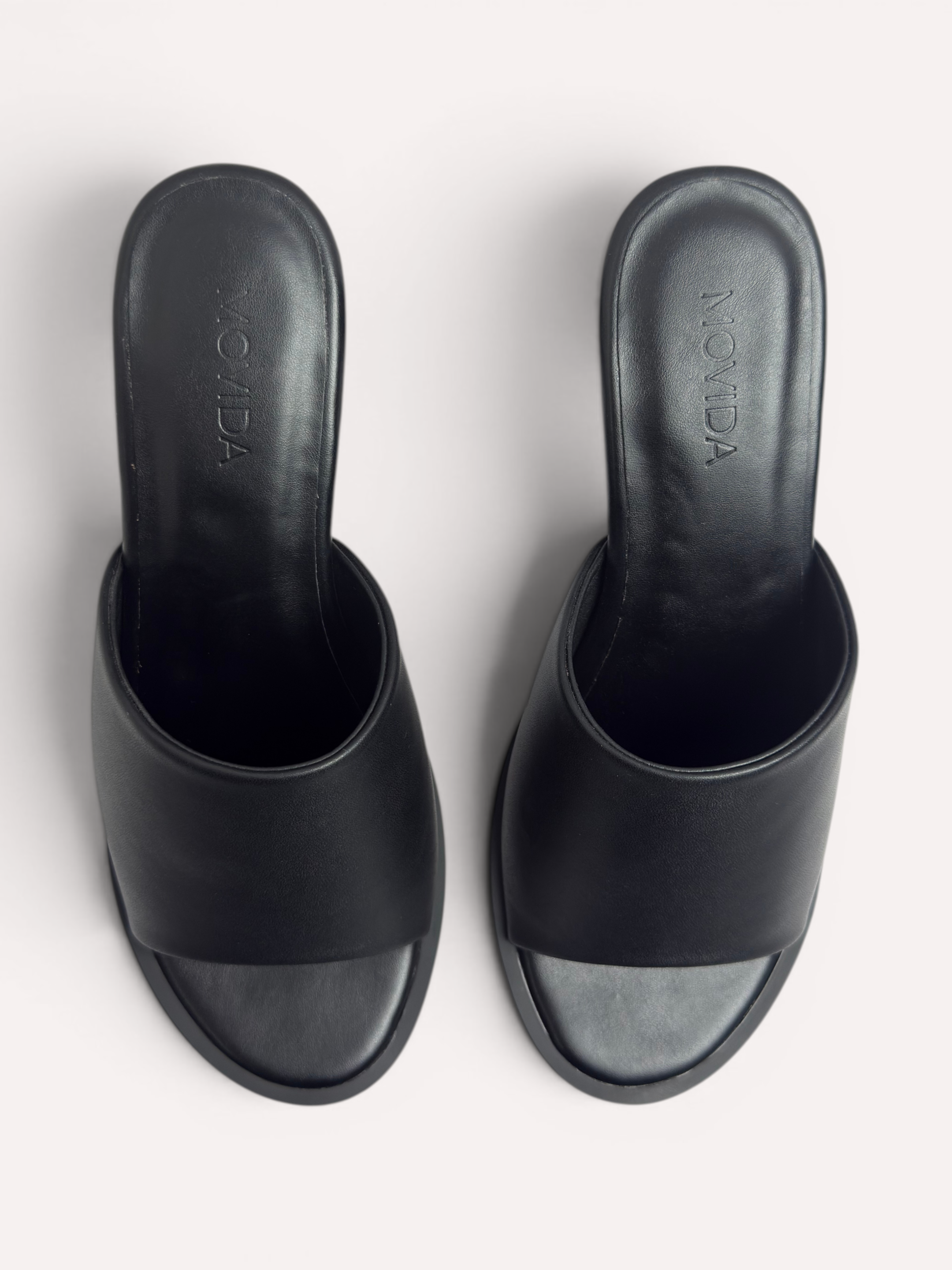 Cleo Sculptural Spiral Heel Mule – Black
