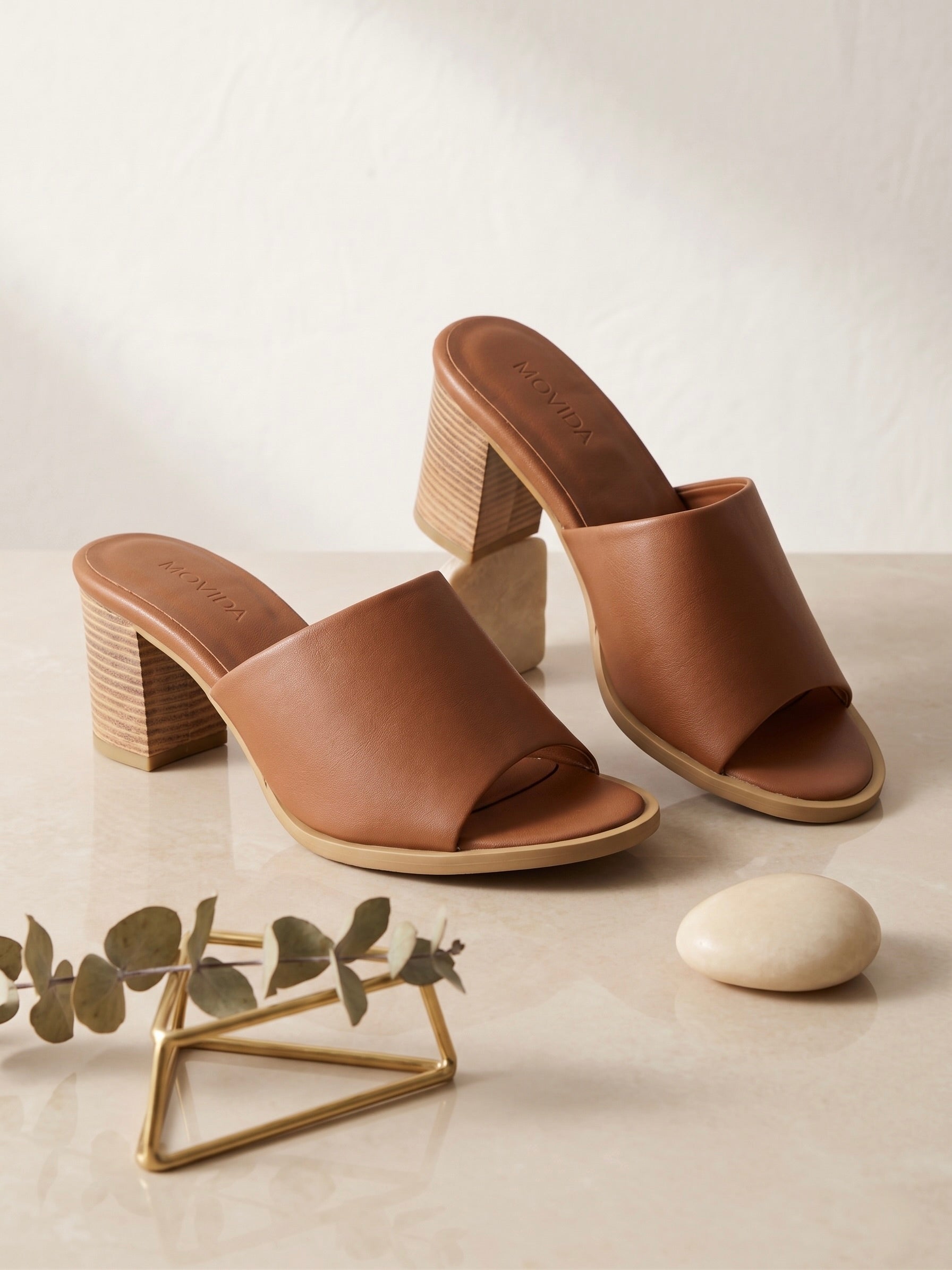 Cleo Sculptural Spiral Heel Mule – Tan